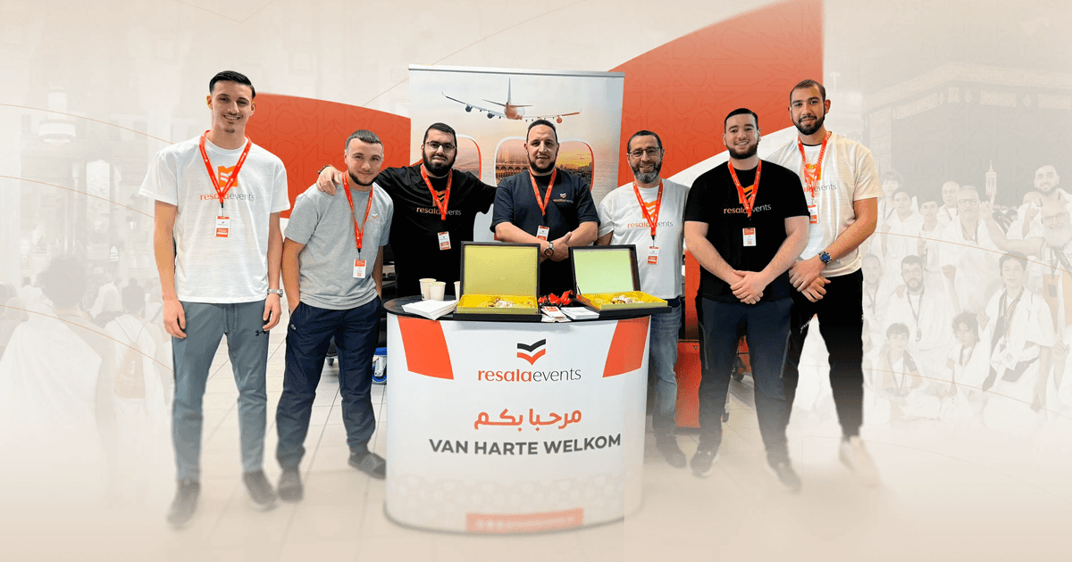 Nederlandse pelgrims bij de heilige Kaaba in Mekka - onze eerste groep uit Nederland